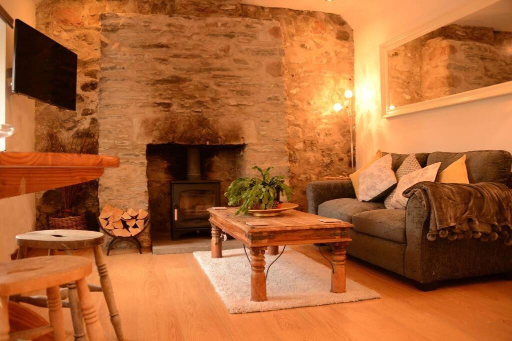 The Cottage Gairlochy Spean Bridge Bagian luar foto